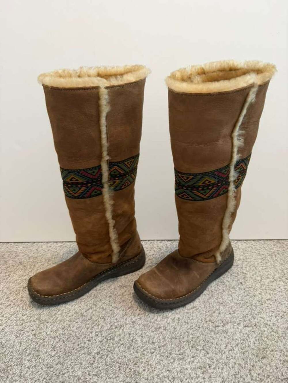 Born Shearling Fur Lined Tall Leather Brown Winter Boots Aztec Western Eskimo - Picture 6 of 8